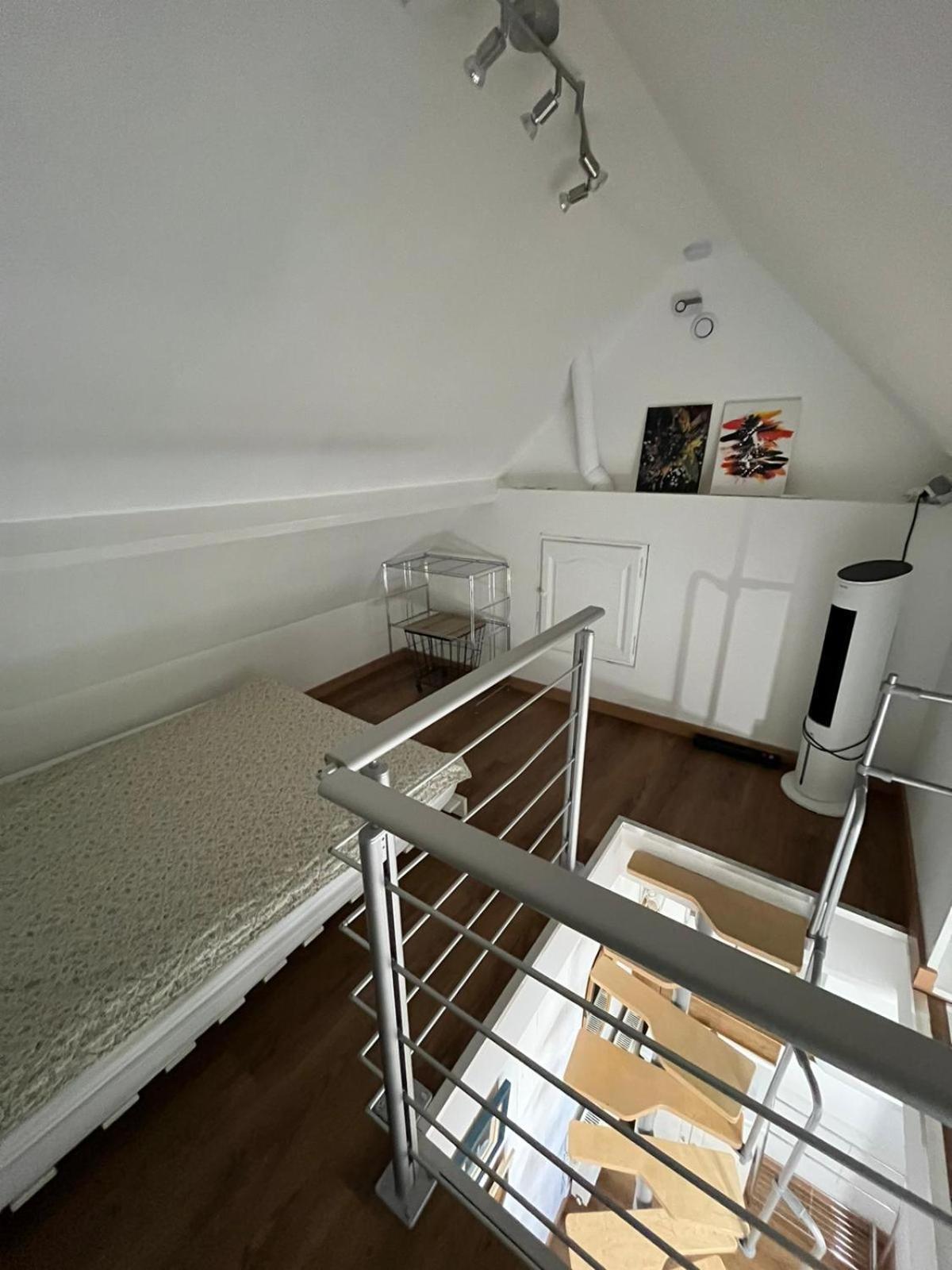 Appartement Type Loft Avec Terrasse 셰르부르 앙 코탱탕 외부 사진